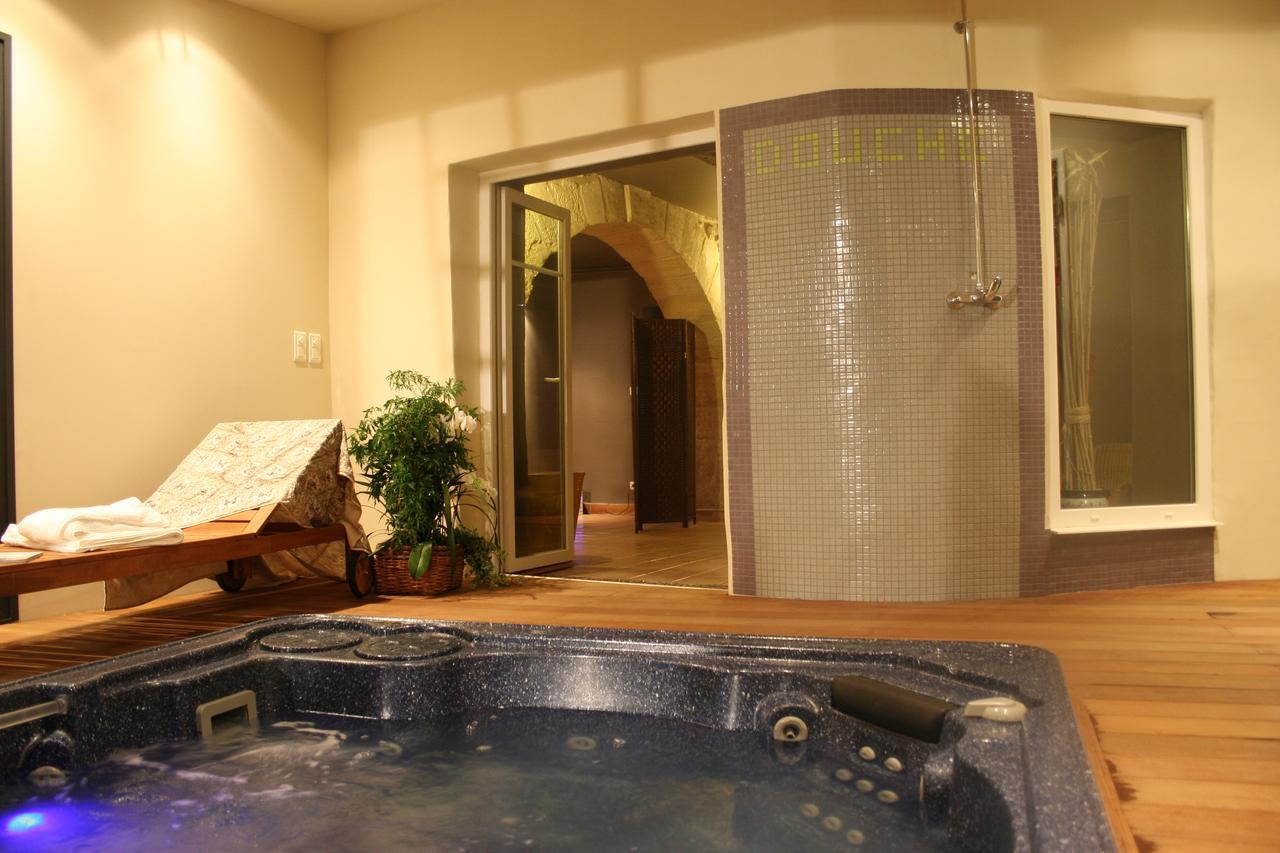 バイヤルグ Esprit D'Ailleurs Bed & Breakfast エクステリア 写真